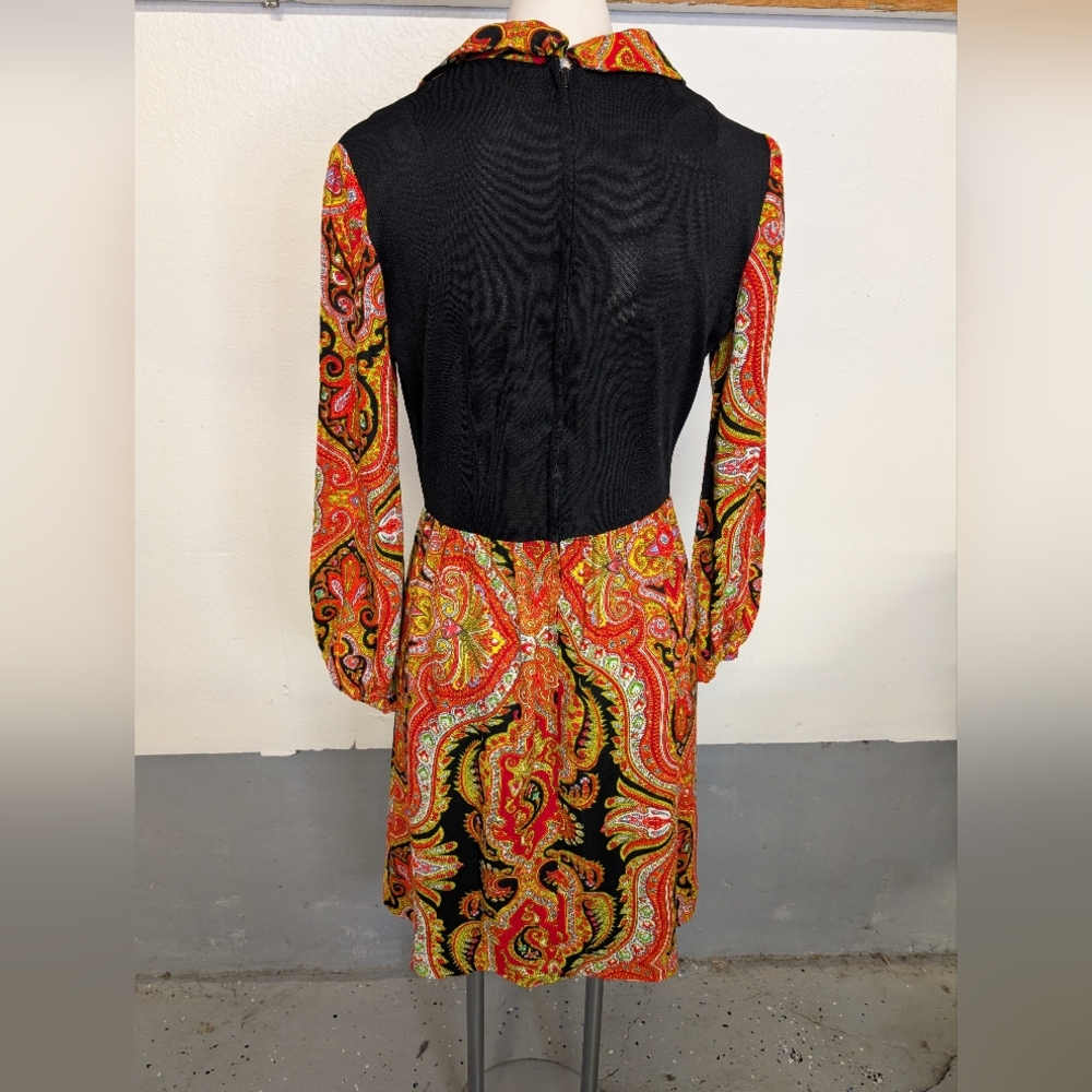 Vintage Paisley Print Black Multicolor Dress 1960s Size S - Picture 2 of 5
